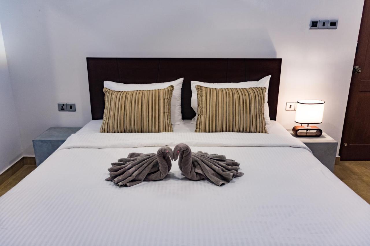 Bony'S Holiday Inn Negombo Esterno foto