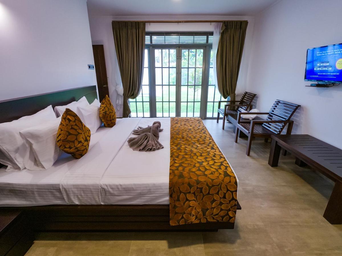 Bony'S Holiday Inn Negombo Esterno foto