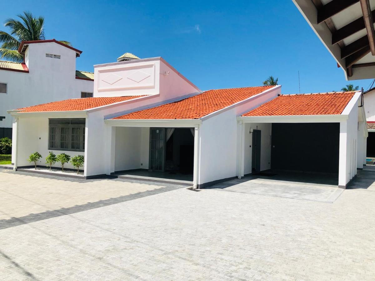 Bony'S Holiday Inn Negombo Esterno foto
